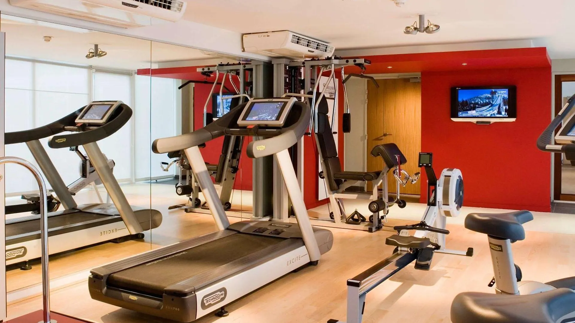 Pullman Toulouse Airport Hotel Blagnac 4*,